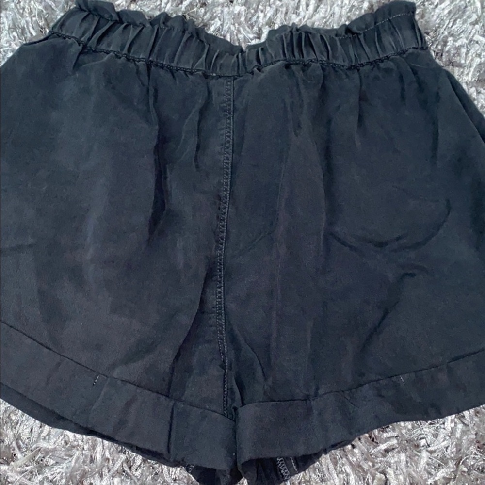 shorts - Picture 3 of 7